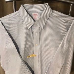 Brooks Brothers long sleeve dress shirt
